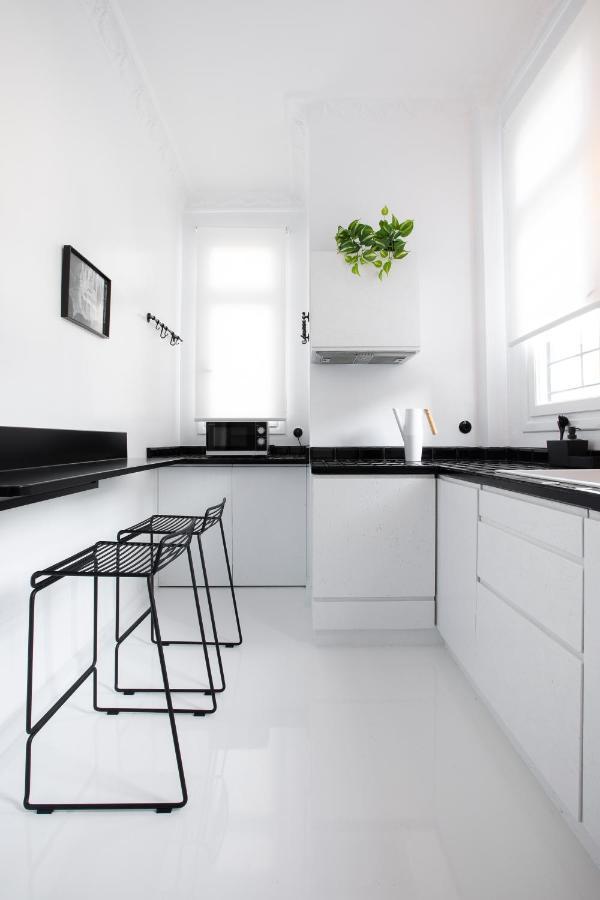 Apartament Trilogy Black