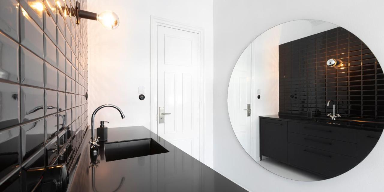 Apartament Trilogy Black Salonic